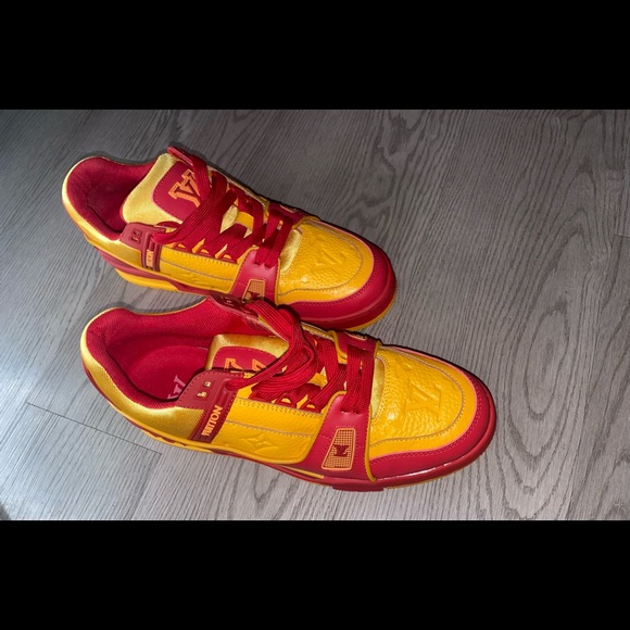 Brand new Louis Vuitton shoes. Size to small and the ones I want are not in. - Picture 1 of 4